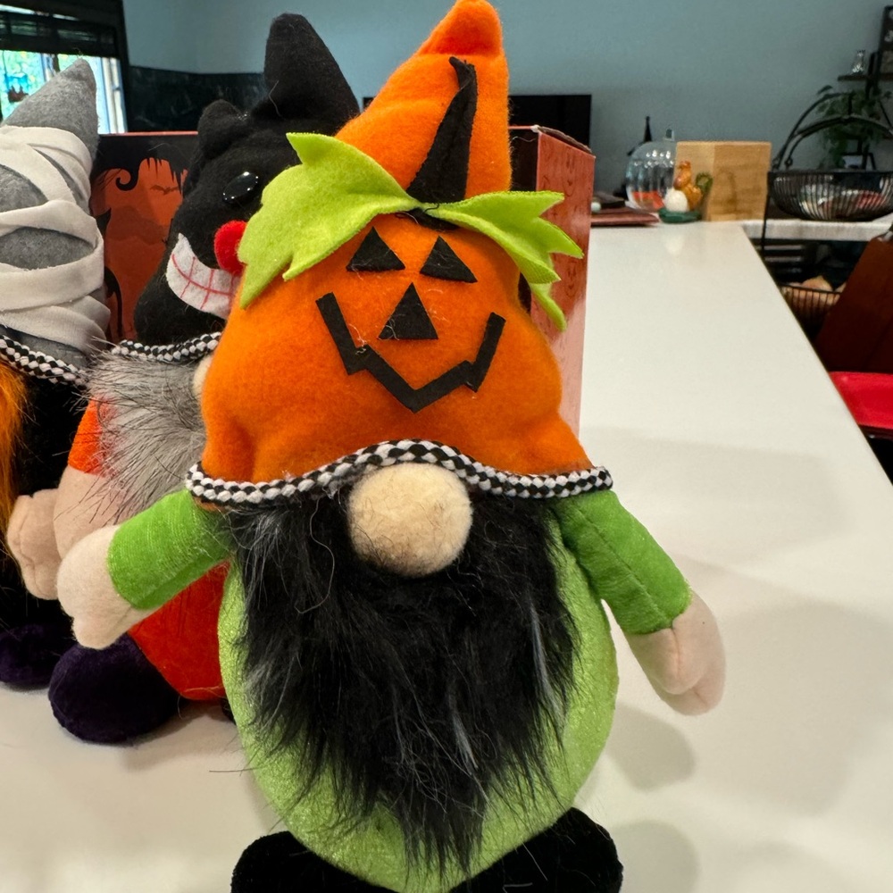 NWT set of 3 Plush Halloween Gnomes In Box - Picture 8 of 10